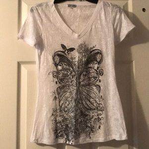 Graphic print v-neck tee